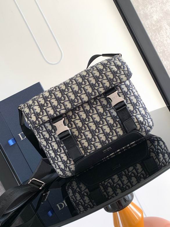 1ESME061YKY 31X21X8cm XM