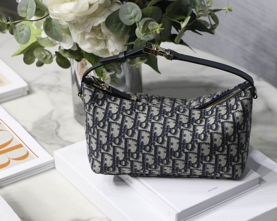 Dior M7003 22x13x9.5cm yz