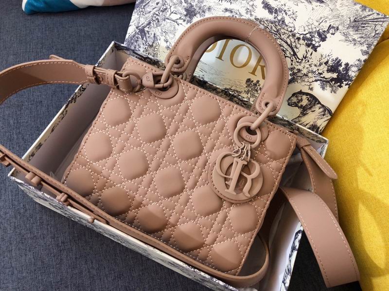 M0538_1 20X16.5X8cm CN