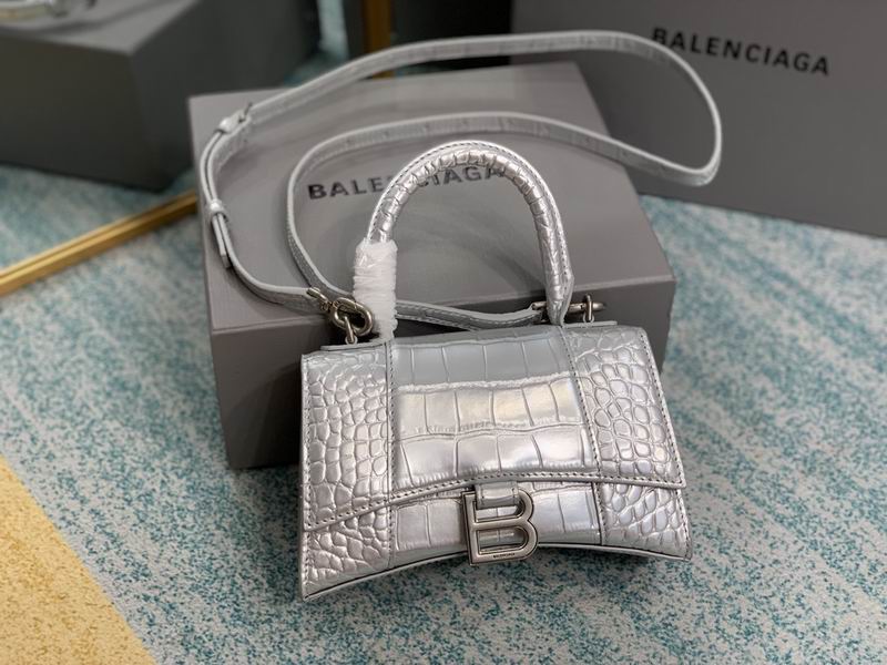 Balenciaga8896 S19x8x21cm FY7
