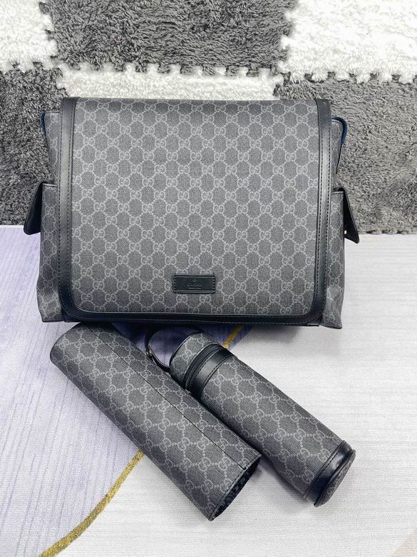 Gucci 42x32x15cm CX