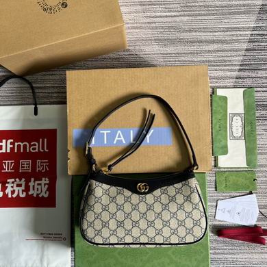 735145 25X15X6.5cm MP 2色