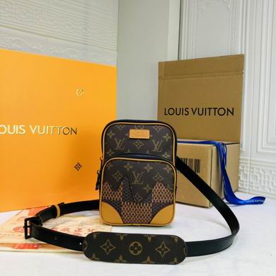 N40379 17X21X6cm XM