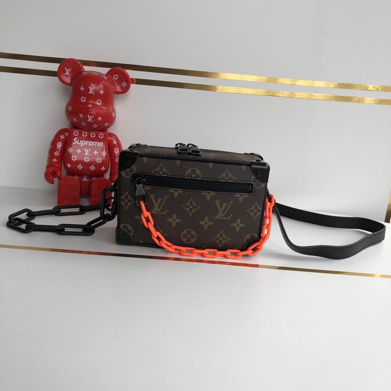 Virgil Abloh M44480 18x13x8 CY