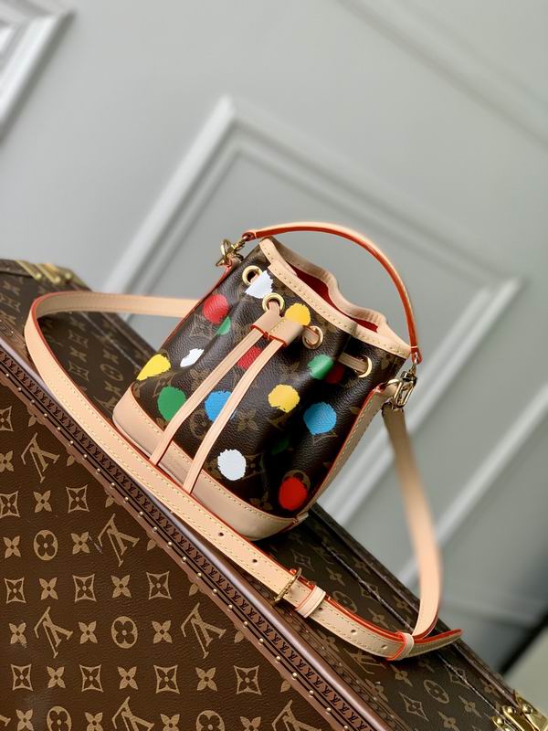 Nano Noe M81863波点13x16x10cm gf
