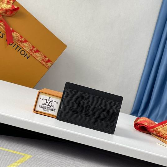 Supreme M67543黑 7x11cm gf