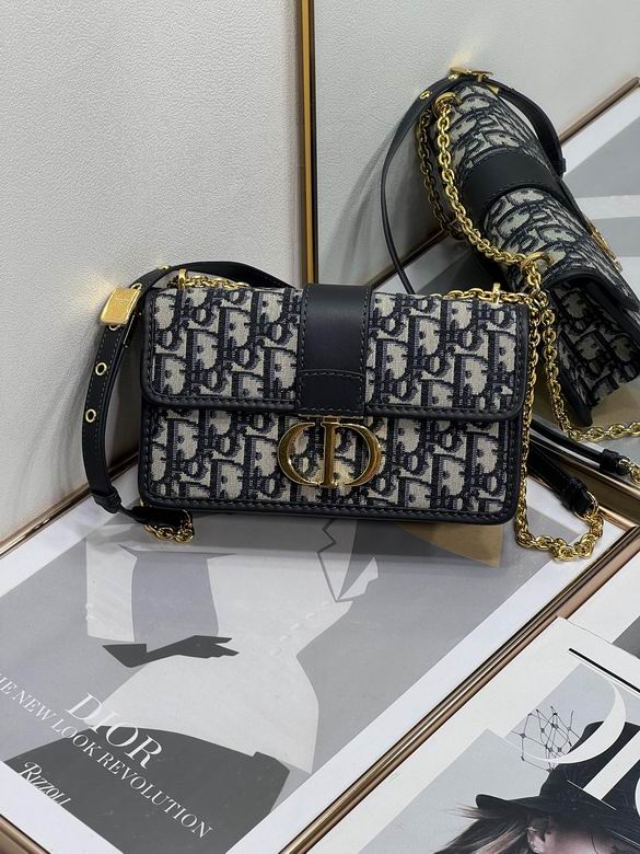 Montaigne 21.5cm 040504 YG
