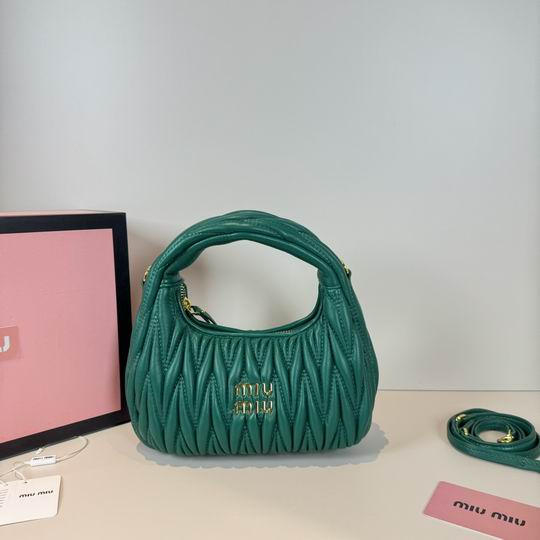 Miumiu 803 21x22x7cm zy3