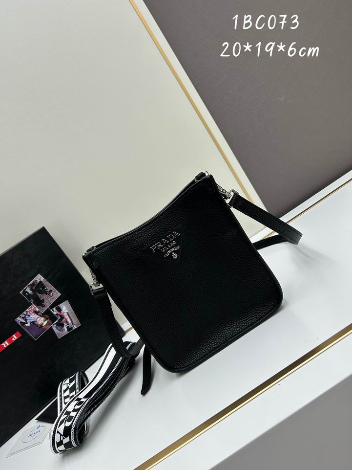 Prada 1BC073 20x19x6cm jj.