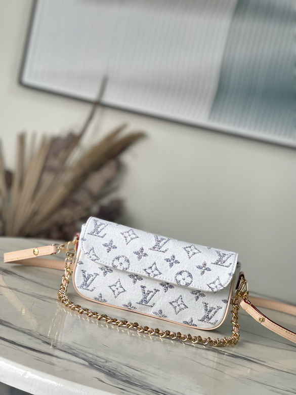 Wallet M83499 23.5x12x4.3cm gf