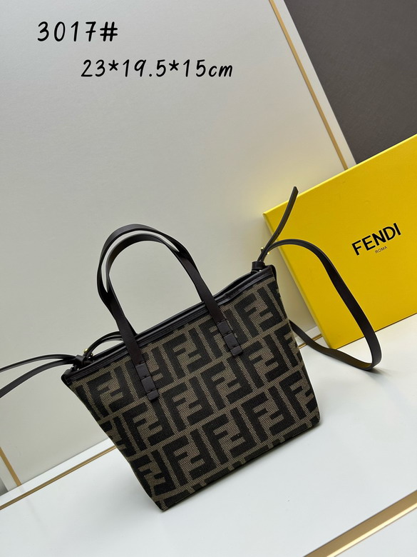 Fendi 3017 23x19.5x15cm jj4
