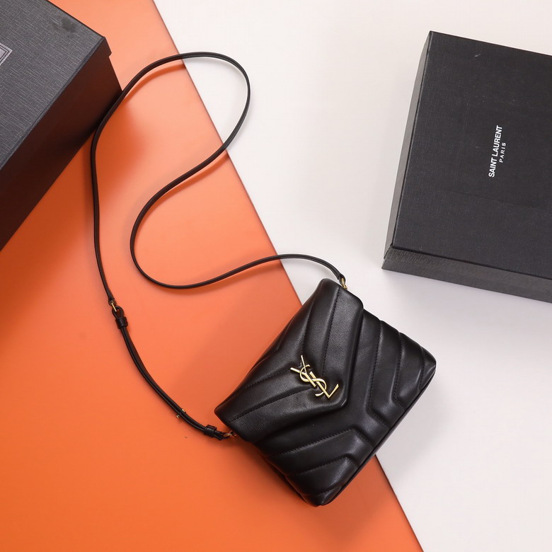 YSL Lou 467072 20x14x7cm 8D2