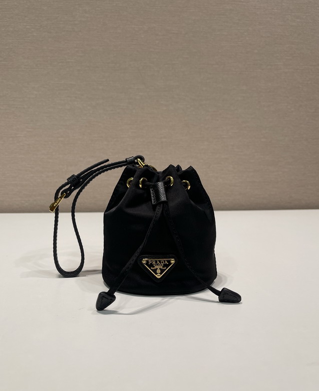 Prada 1TT202 8.5x10.5cm AP4