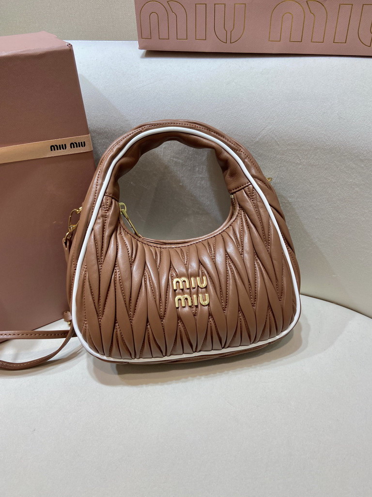 Miumiu 5BC125 20x17x6cm AP1