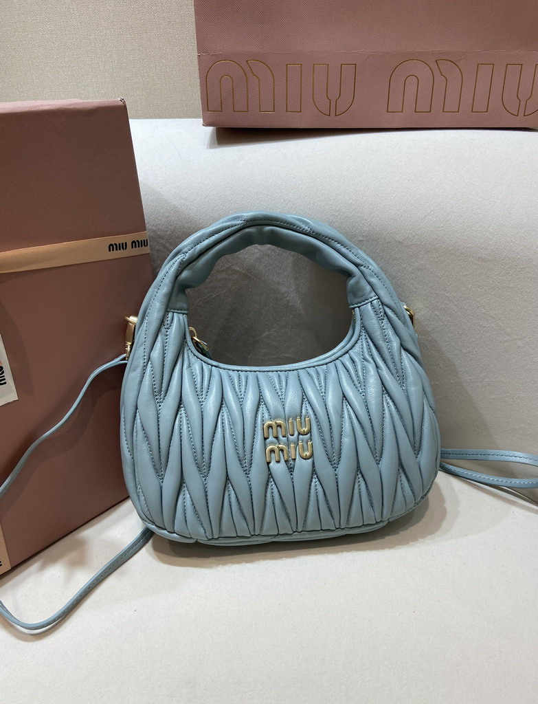 Miu 5BB125 20x17x6cm AP
