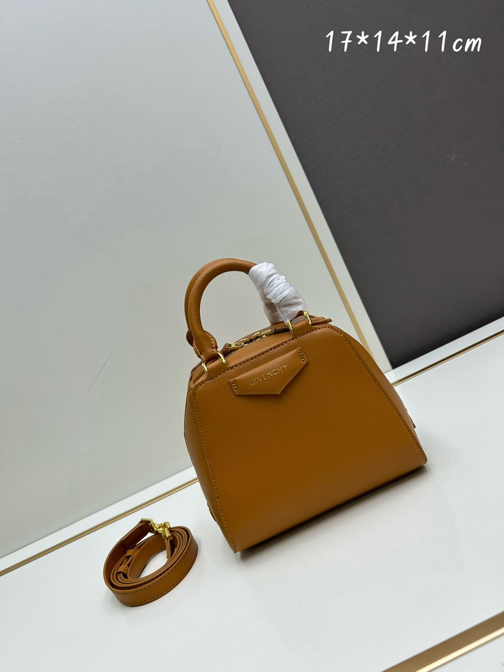 Givenchy Antigona 17x14x11cm ss1