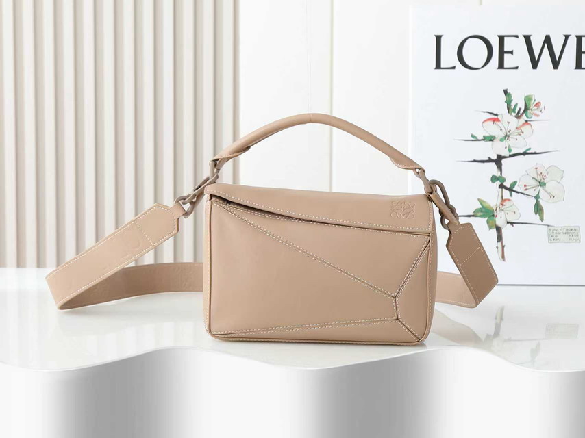 Loewe M88 25x17cm ss1
