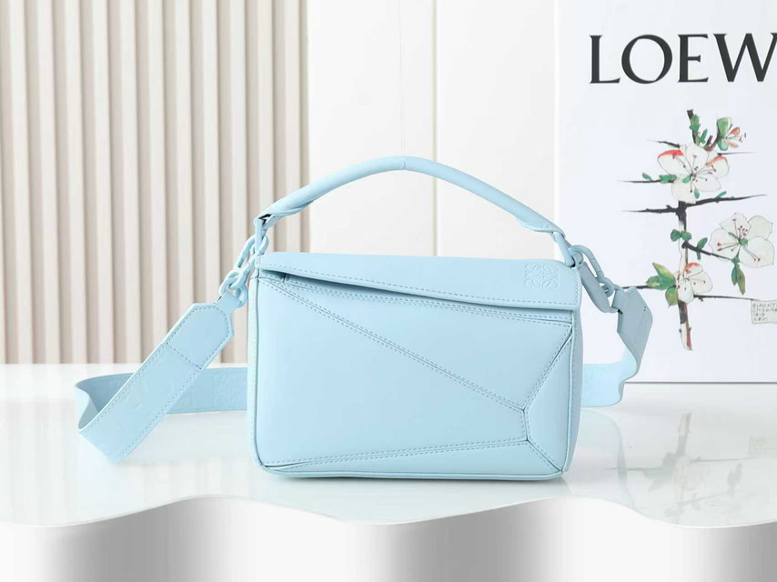 Loewe M88 25x17cm ss3