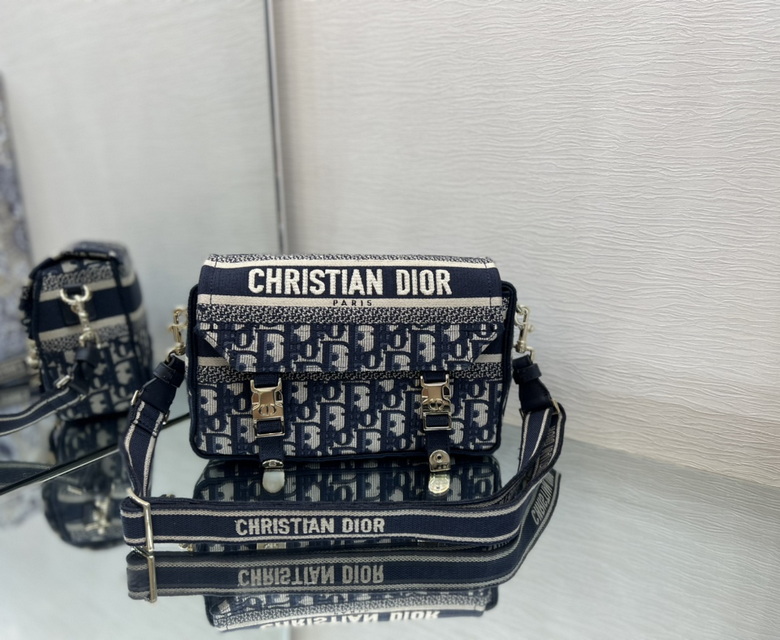 Dior camp邮差包1:1