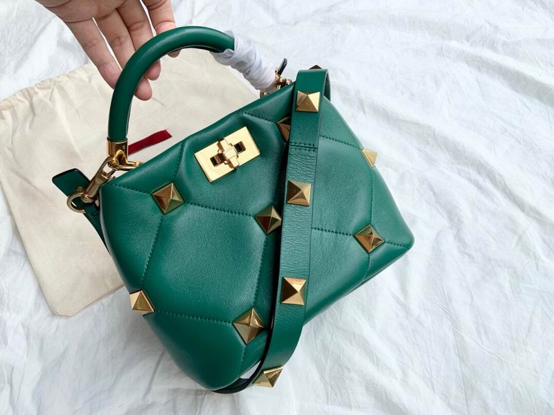 ROMAN STUD 9833 21X17X14cm CNh 7色