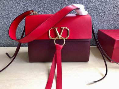 RT0004L  28x24x22 3色