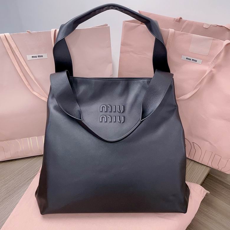 5BC119  39X38.5X11cm SF