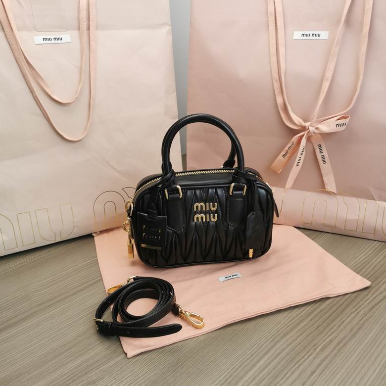 5BB123 19X13X6cm SF 2