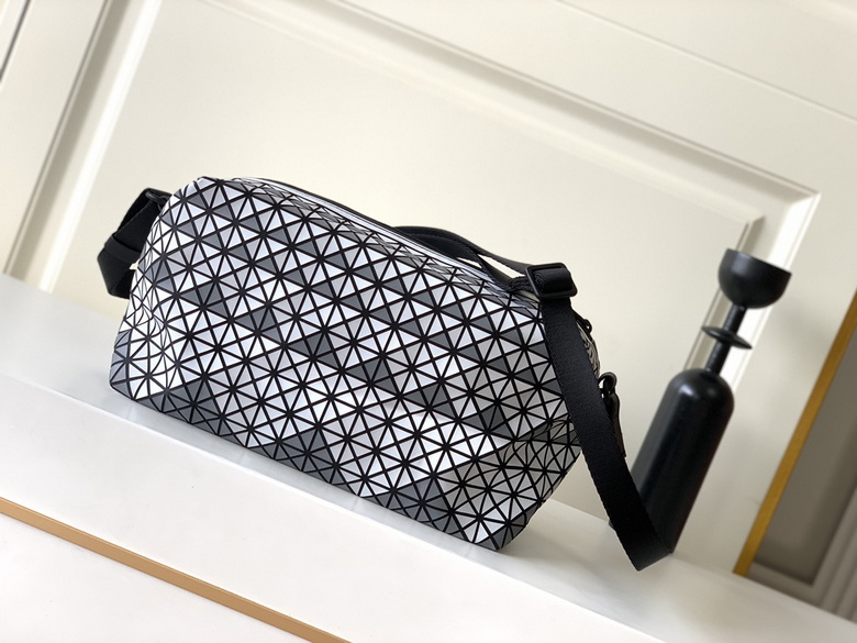 KURO 25.5X14.5X11cm 121405 YT 2色