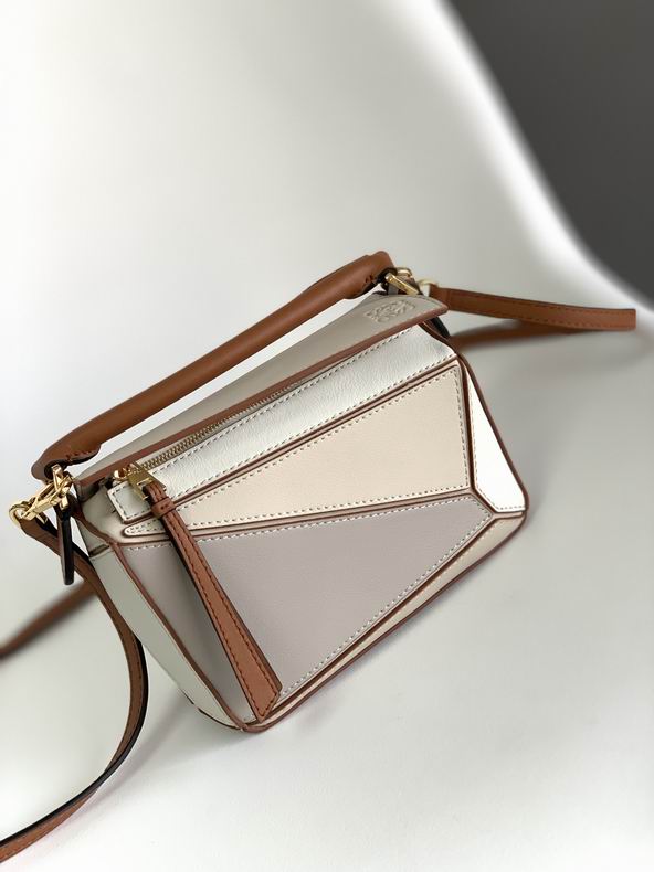 Loewe 0618138 18x12.5x8cm ss7