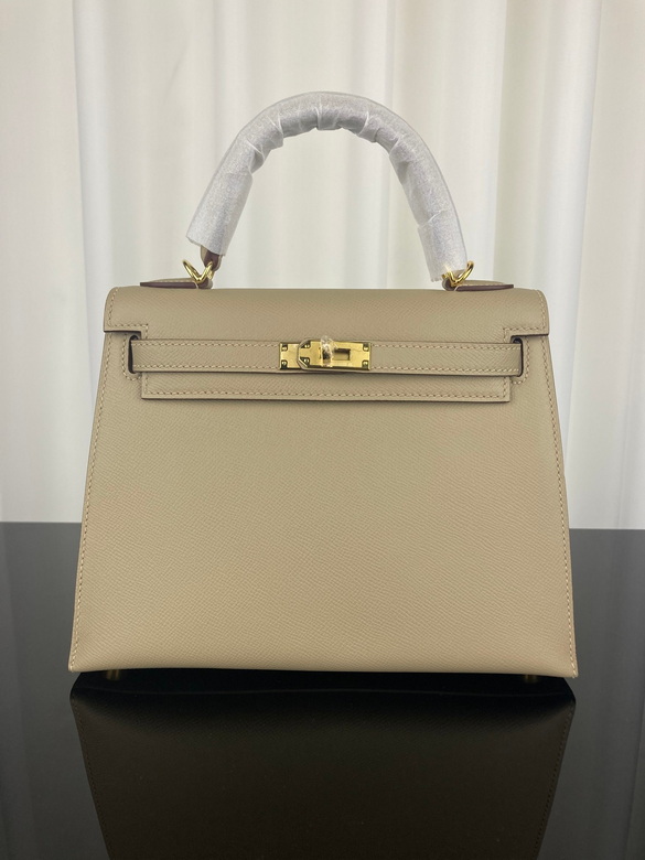 kelly 25cm 121404 AM 14